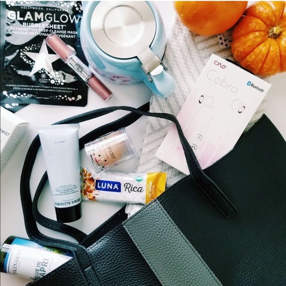 “Vince Camuto”, Pebble Black & Grey Faux Leather Carry-All Maxi Tote, Laptop - Picture 5 of 13